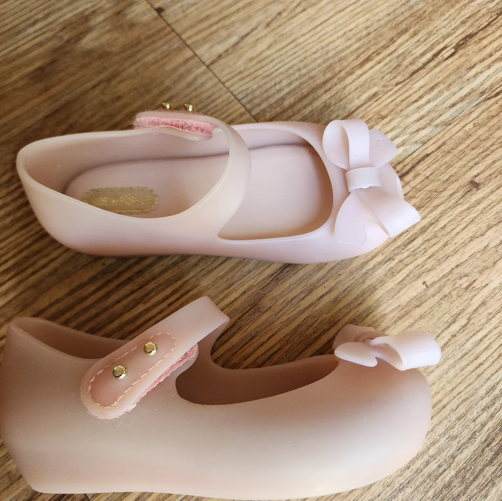 Size 8 - NEW MINI MELISSA Light Pink Matte Sandals